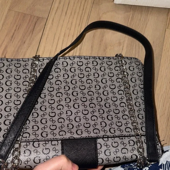 Guess Black and Gray Patterned Crossbody Bag - Picture 12 of 13